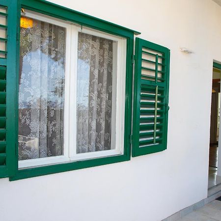 Apartment Nola Подгора Стая снимка