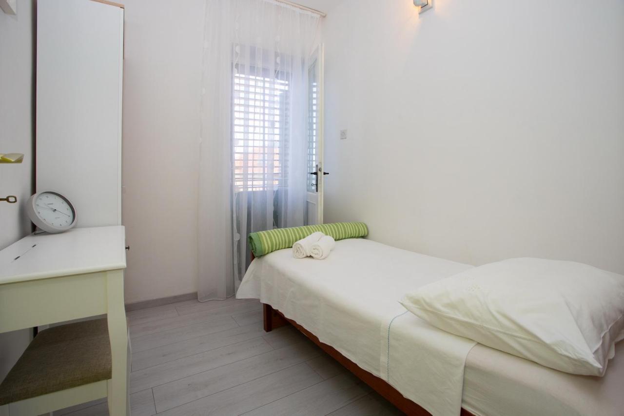 Apartment Nola Подгора Екстериор снимка